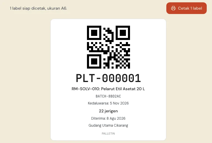 Label palet PLT-000001 siap dicetak ukuran A6: kode QR, barang, batch, tanggal kedaluwarsa, jumlah, dan gudang.
